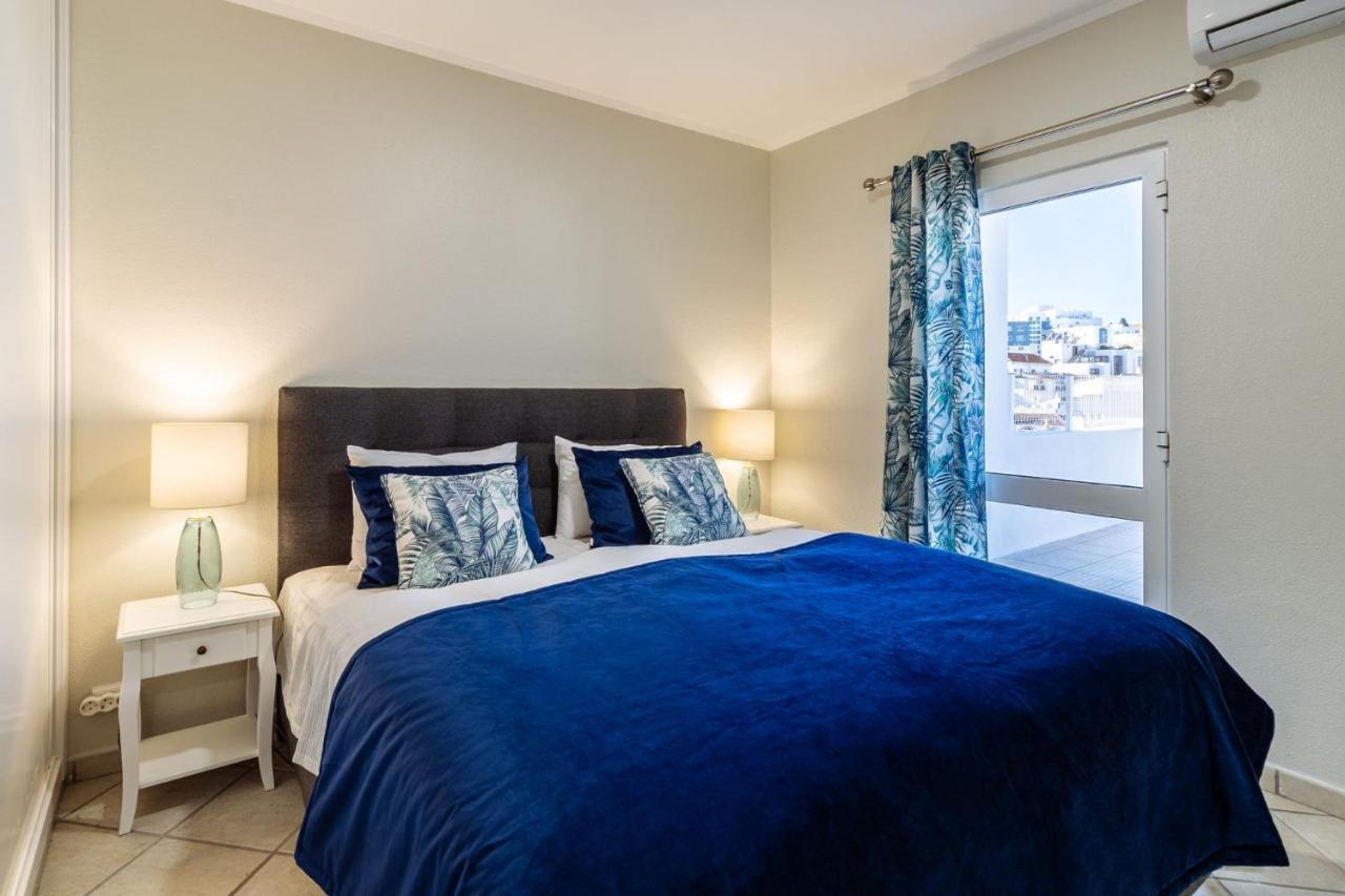 Top Renoviertes Apartment Mit Grosser Terrasse Albufeira Luaran gambar